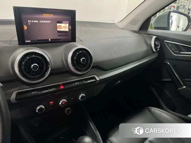 Audi Q2L id 4260389 из Китая 12
