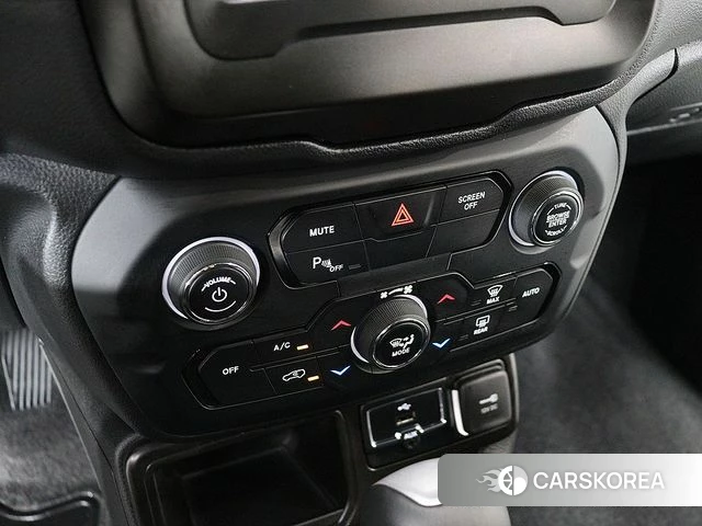 Jeep Renegade id 4645878 из Кореи 19