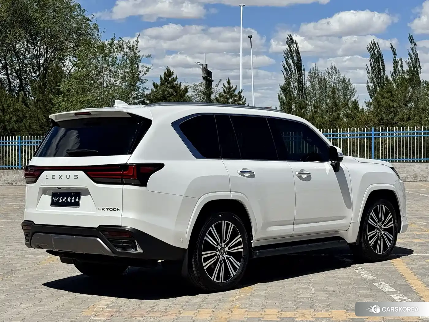 Lexus LX id 4514375 из Китая 13