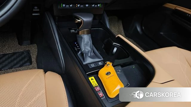 Lexus ES300h 7th generation id 4266100 из Кореи 31
