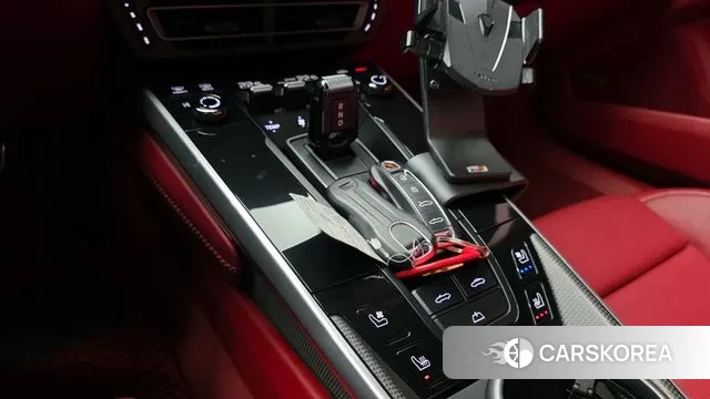 Porsche 911(992) id 3192409 из Кореи 19