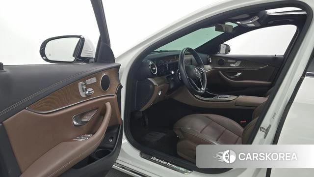 Mercedes-Benz E-Class W213 id 4906419 из Кореи 32