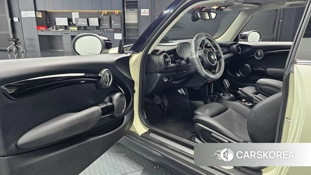 Mini Cooper S id 4727245 из Кореи 32