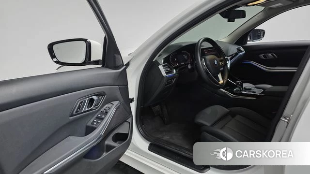 BMW 3 Series (G20) id 3865954 из Кореи 19