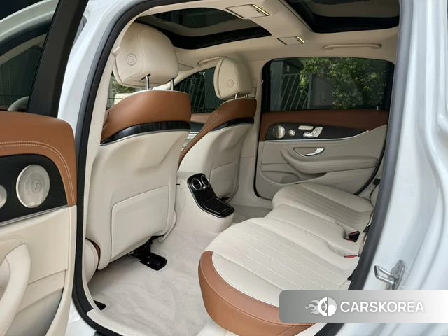 Mercedes-Benz E-class id 4264830 из Китая 15