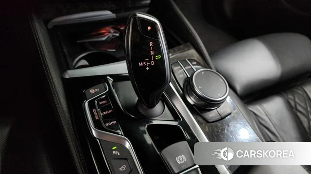 BMW 5 Series (G30) id 3925166 из Кореи 19