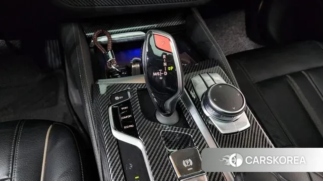 BMW 5 Series (G30) id 3357117 из Кореи 19