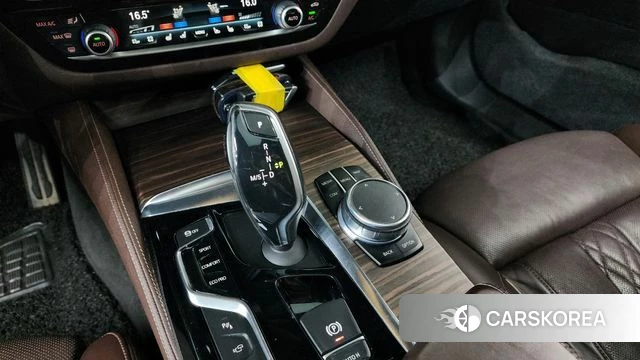 BMW 5 Series (G30) id 4596364 из Кореи 19