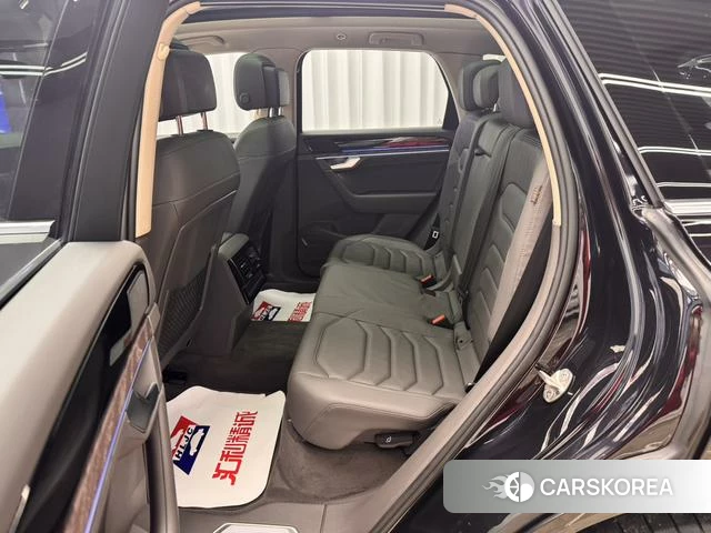 Volkswagen Touareg id 4258001 из Китая 19