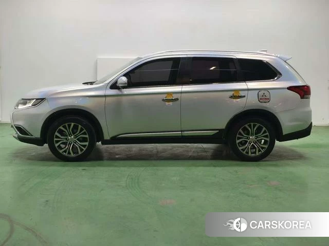 Mitsubishi  Outlander id 4210171 из Китая 19