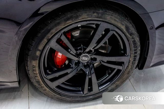 Audi A7L id 4256961 из Китая 34