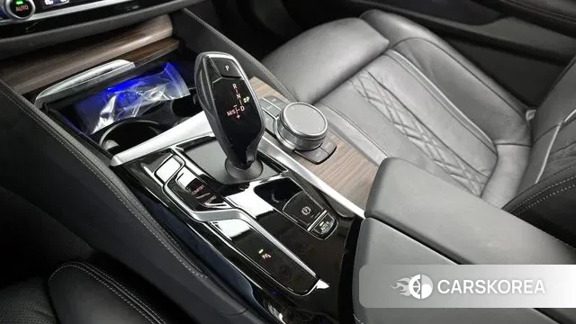 BMW 5 Series (G30) id 3300421 из Кореи 19