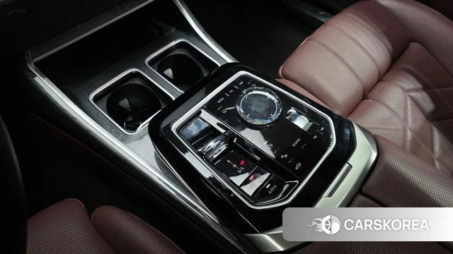 BMW 7 Series (G70) id 3883515 из Кореи 19