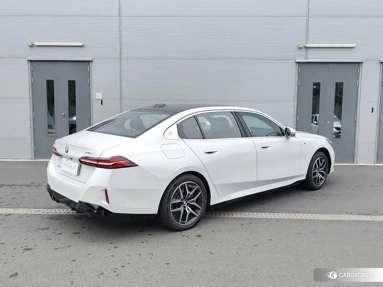BMW i5 id 4679694 из Китая 14