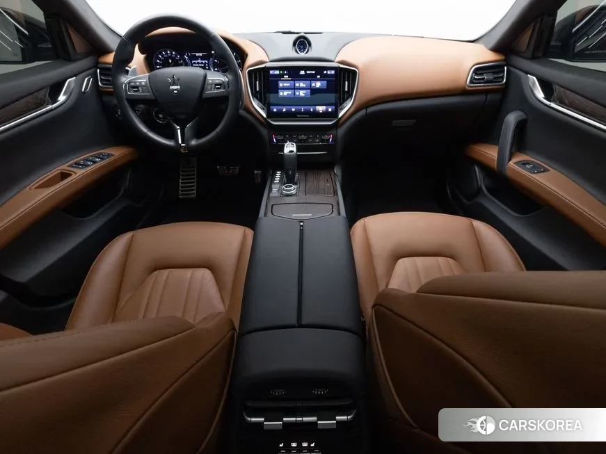 Maserati Ghibli id 2063299 из Кореи 19