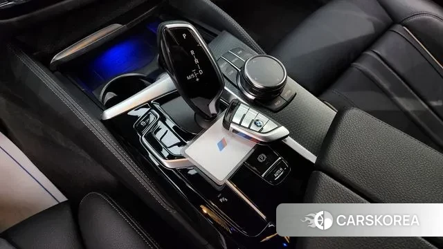 BMW 5 Series (G30) id 3410918 из Кореи 19