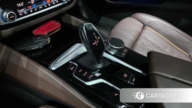BMW 5 Series (G30) id 4906061 из Кореи 19