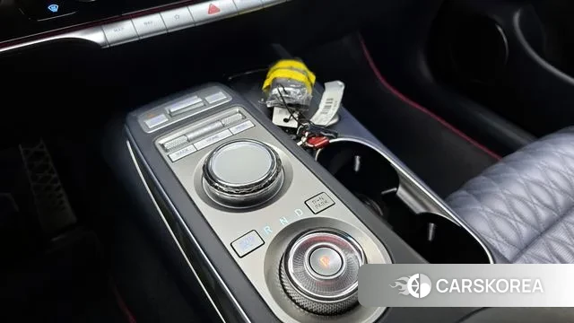 Genesis GV70 id 3442426 из Кореи 19