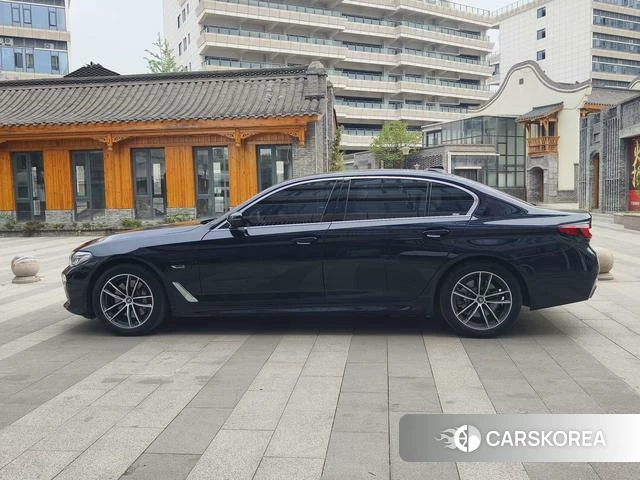 BMW 5 series PHEV id 4333418 из Китая 28