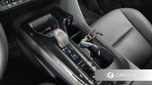 Toyota Crown Crossover id 3388360 из Кореи 19