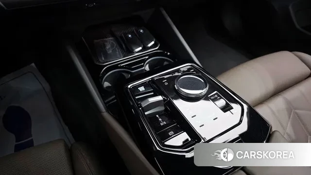 BMW 5 Series (G60) id 3341692 из Кореи 19