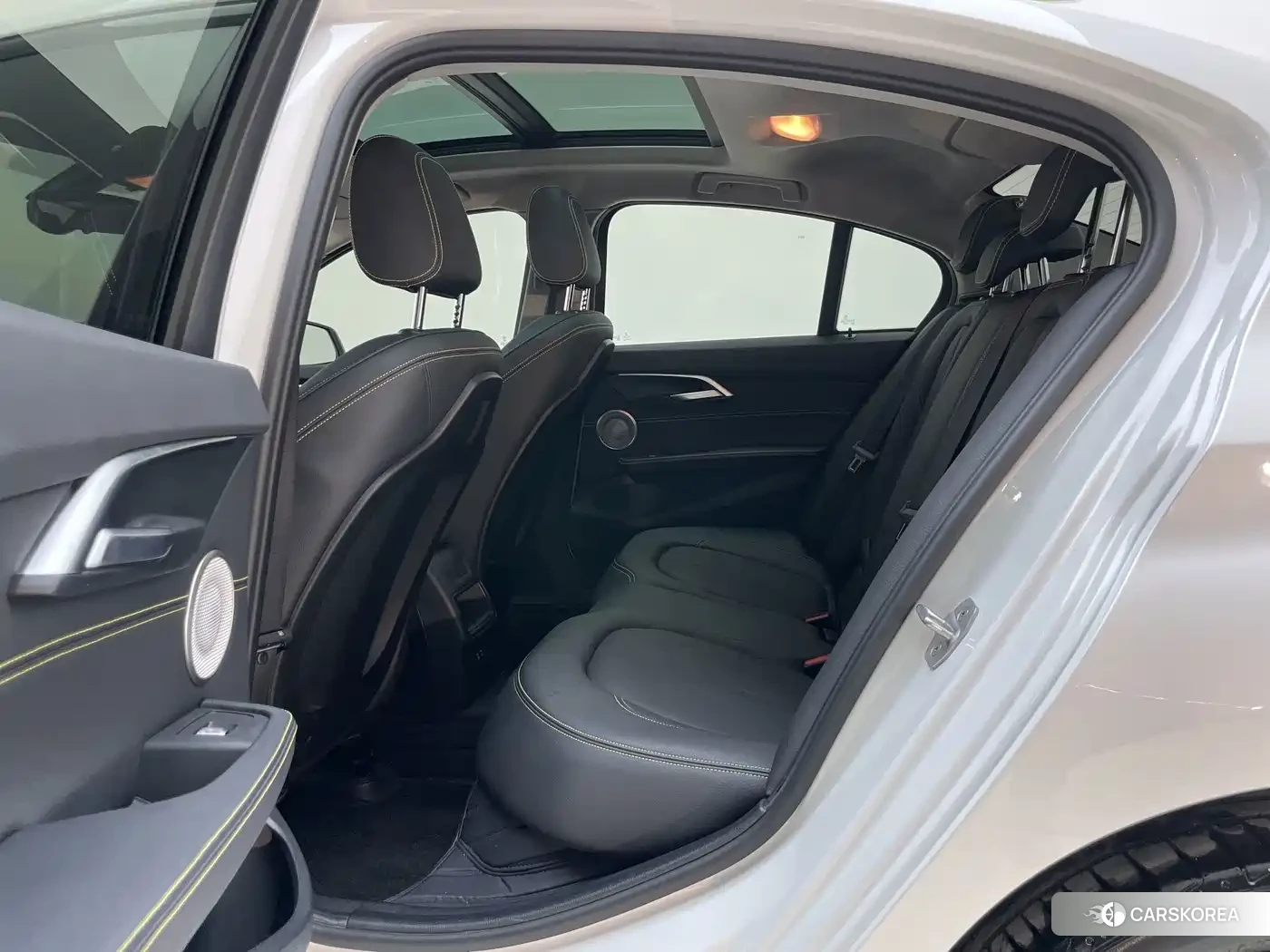 BMW 1 series id 4681154 из Китая 27