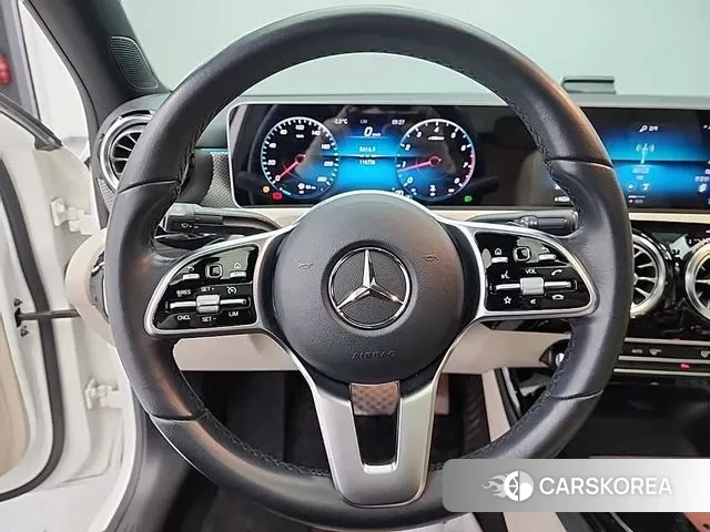 Mercedes-Benz A-Class W177 id 3616606 из Кореи 17