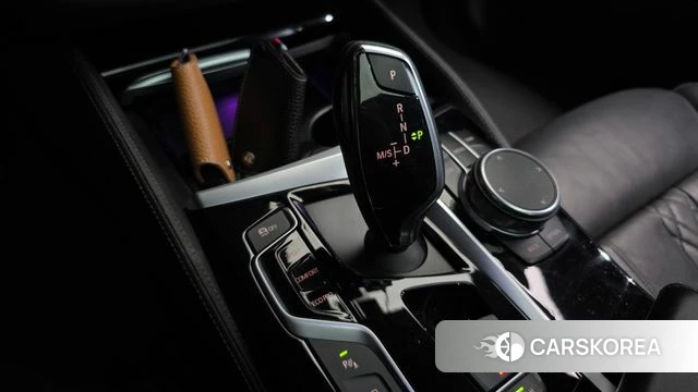 BMW 5 Series (G30) id 4020545 из Кореи 19