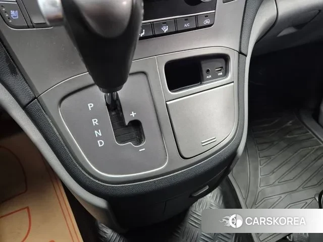 Hyundai The New Grand Starex id 3788843 из Кореи 19