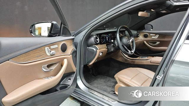 Mercedes-Benz E-Class W213 id 4613733 из Кореи 34