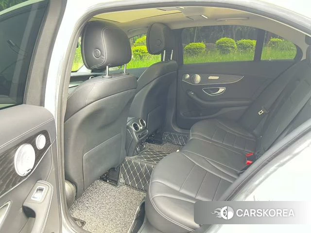 Mercedes-Benz Class C id 4299541 из Китая 9
