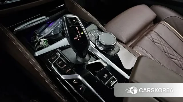 BMW 5 Series (G30) id 3389042 из Кореи 19