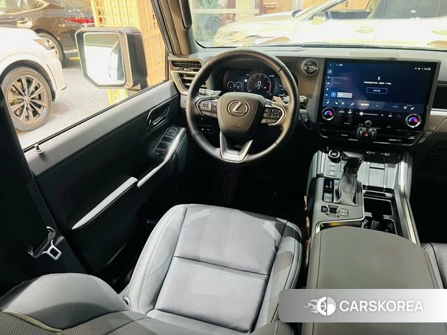 Lexus GX id 4301755 из Китая 17