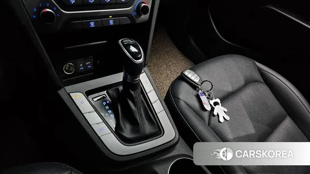 Hyundai Avante AD id 3386149 из Кореи 19