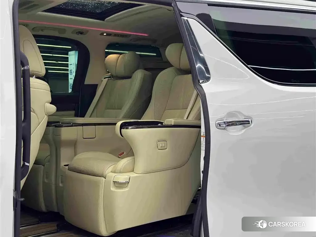 Toyota Vellfire id 4600549 из Китая 21