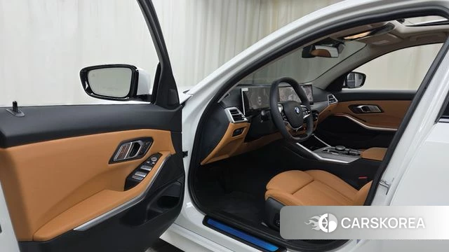 BMW 3 Series (G20) id 4612347 из Кореи 29