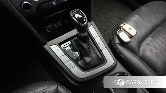 Hyundai Avante AD id 3966601 из Кореи 19