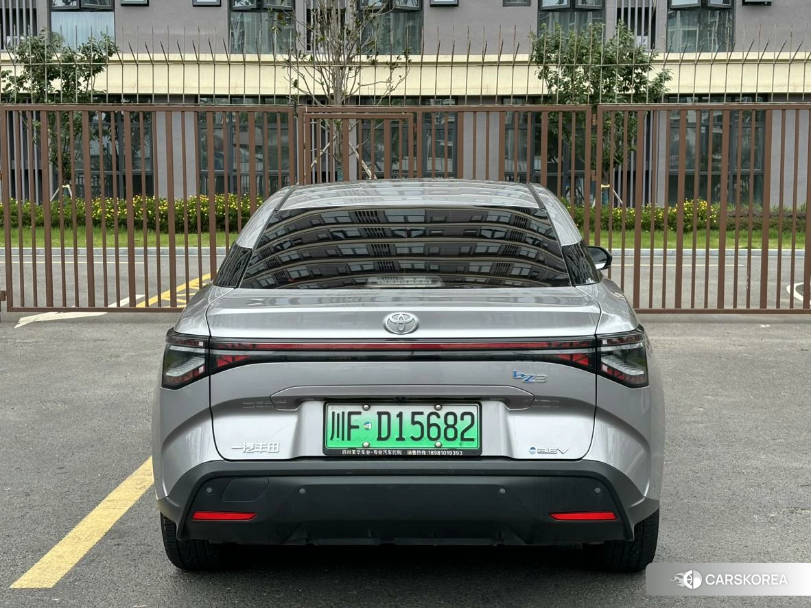 Toyota bZ3 id 4498758 из Китая 18