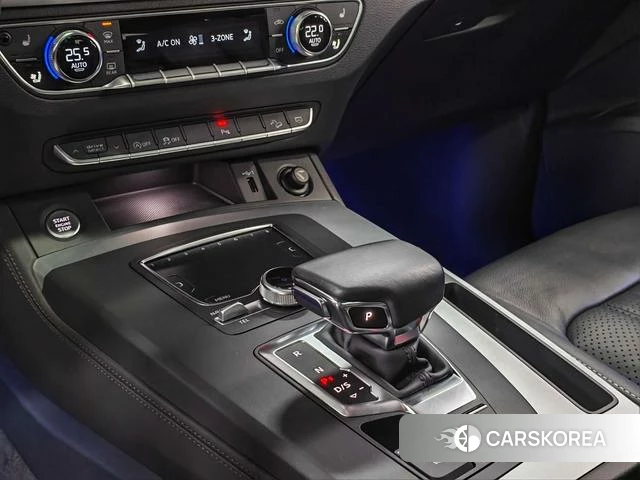 Audi Q5L id 4321118 из Китая 16