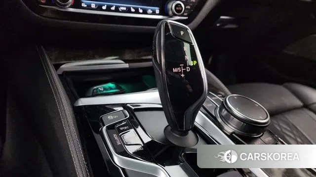 BMW 5 Series (G30) id 3455238 из Кореи 19