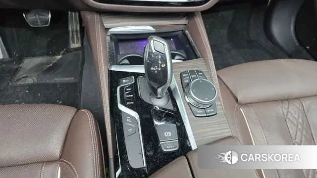 BMW 5 Series (G30) id 3024235 из Кореи 19