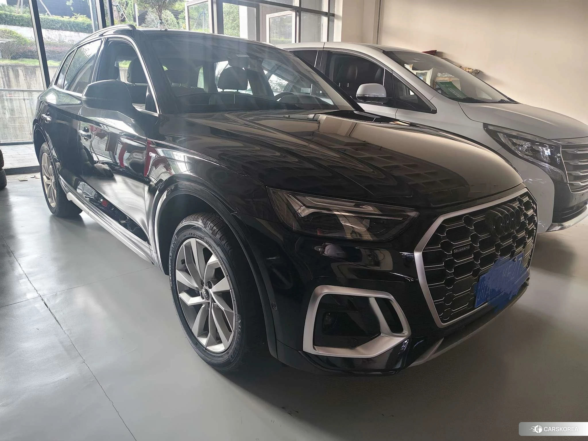 Audi Q5L id 4426879 из Китая 17