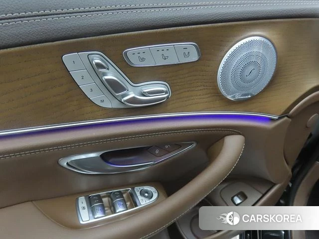 Mercedes-Benz E-Class W213 id 3844849 из Кореи 19