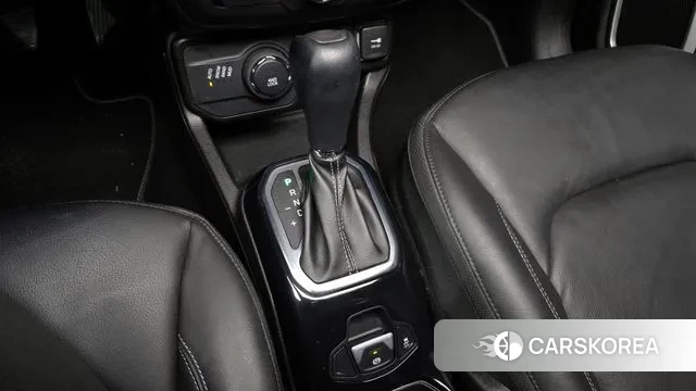 Jeep Renegade id 3488564 из Кореи 19