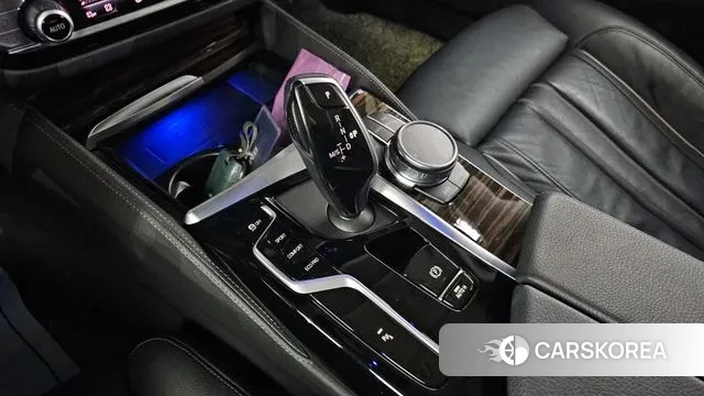 BMW 5 Series (G30) id 3412112 из Кореи 19