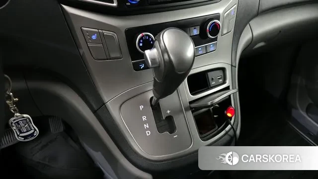 Hyundai The New Grand Starex id 3156617 из Кореи 19