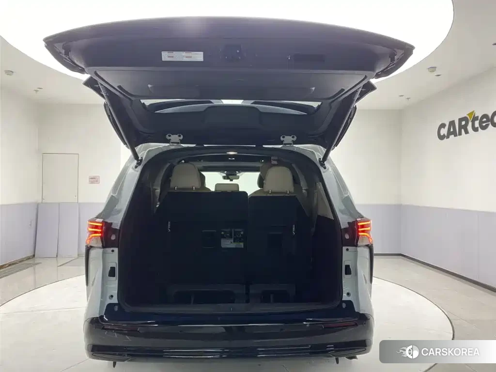 Toyota Sienna id 4629671 из Китая 28