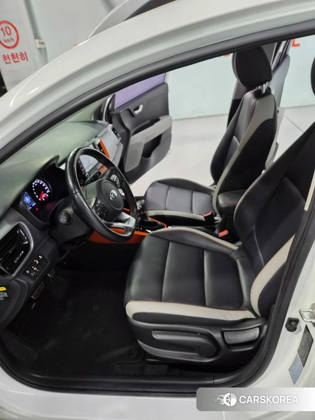 Kia Stonic id 4620637 из Кореи 19