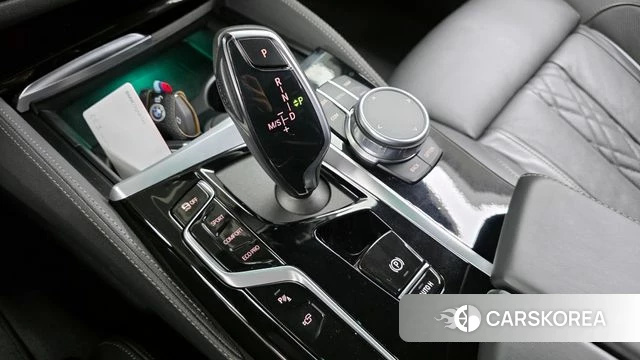 BMW 5 Series (G30) id 3800347 из Кореи 19