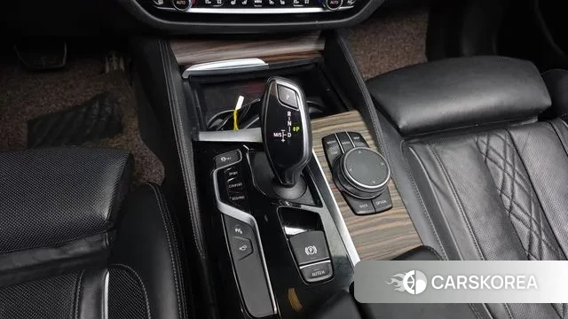 BMW 5 Series (G30) id 3687705 из Кореи 19